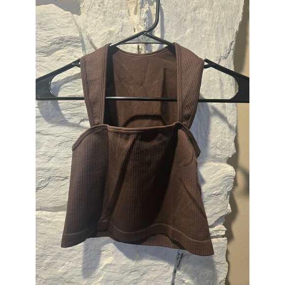 OQQ Crop Tank-M - Picture 1 of 3